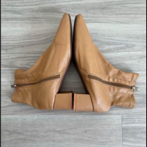 Women beige boots - Picture 2 of 7